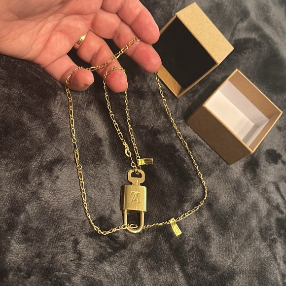 Louis Vuitton Padlock Necklace Lock and bracelet Key(#314)include - Picture 13 of 13